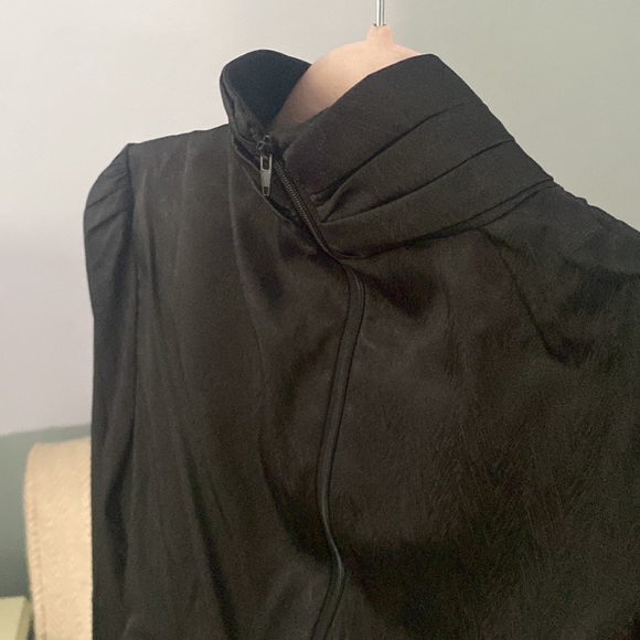 WAYF Black Dressy Blouse - Small - Picture 5 of 7